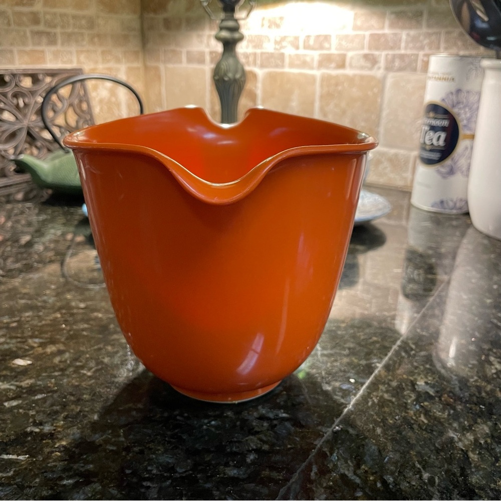 Vintage Rubbermaid 6 Cup Batter Bowl - Picture 3 of 9